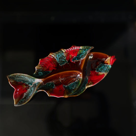 Grand plat à compartiments en forme de poisson style Vallauris