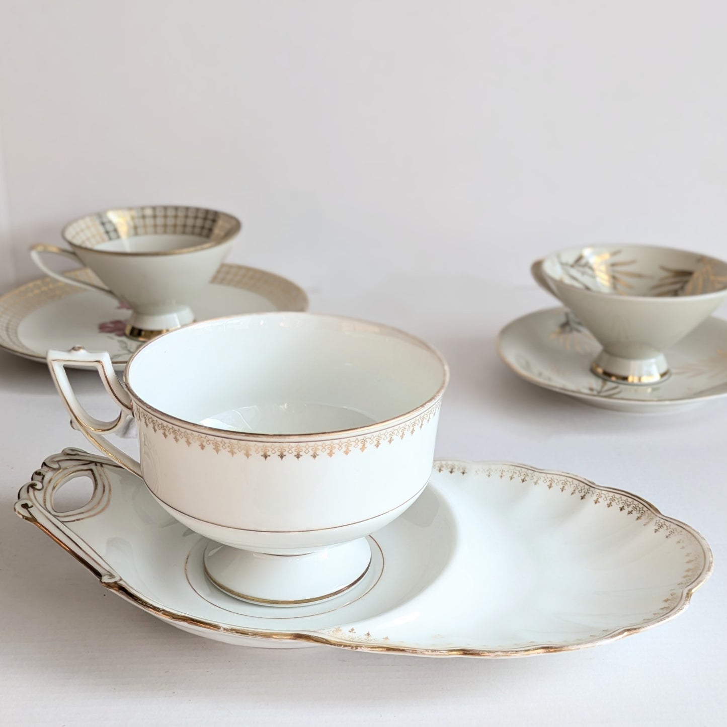 tasse à déjeuner et tartinette en porcelaine de Limoges Bertin et Tissier Paris
