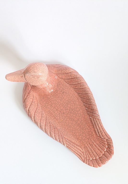 Ancien plat à foie gras en faïence émaillée rose en forme de canard