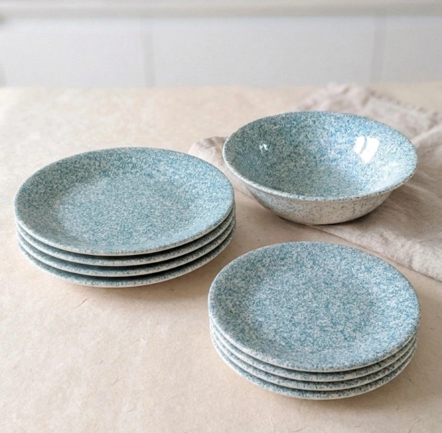 Lot vaisselle mouchetée menthe Italy