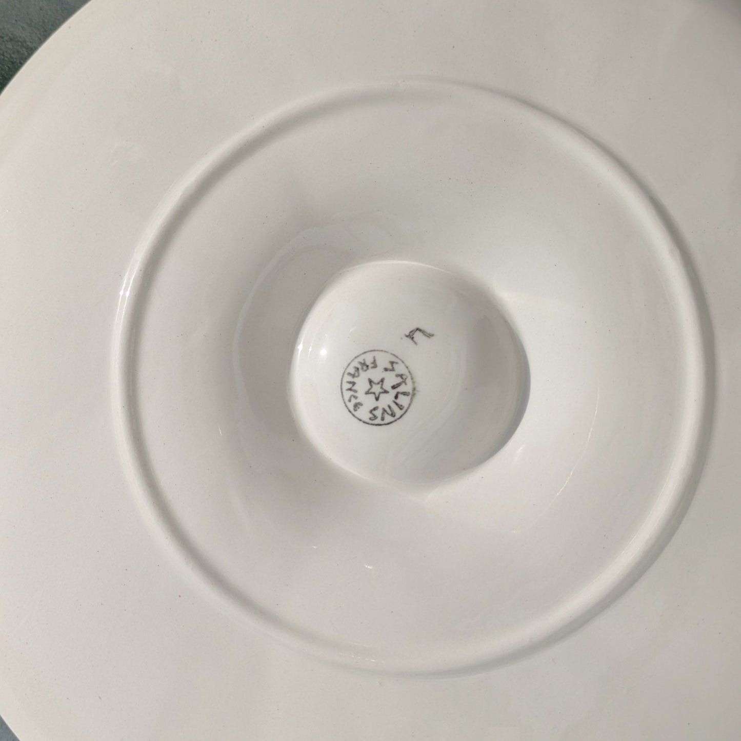 Dessous assiette à huîtres vintage Salins , marque au tampon 