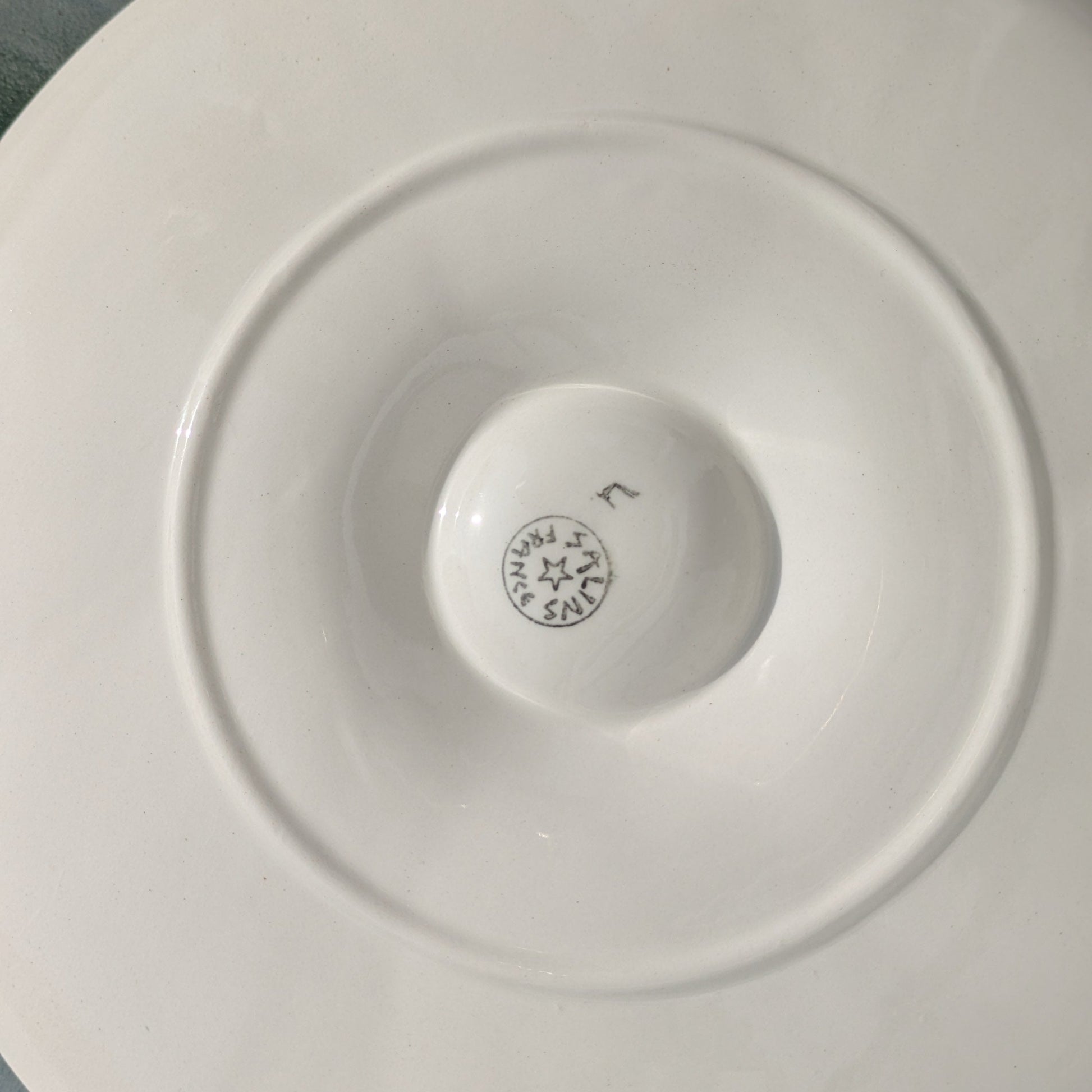Dessous assiette à huîtres vintage Salins , marque au tampon 