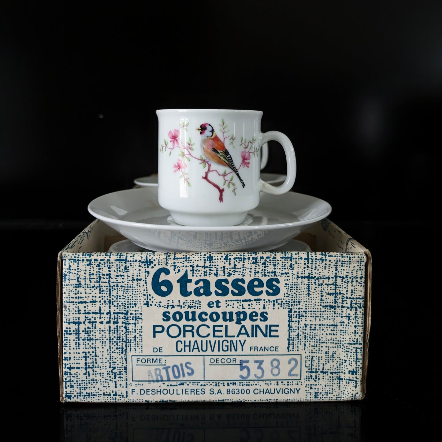 Coffret 6 tasses et 6 sous tasses vintage motif oiseau