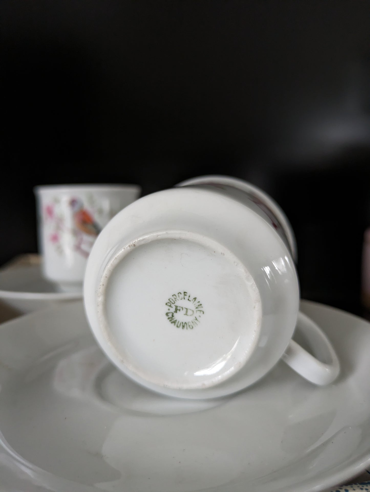 Set of 6 cups and 6 vintage saucers with bird motif