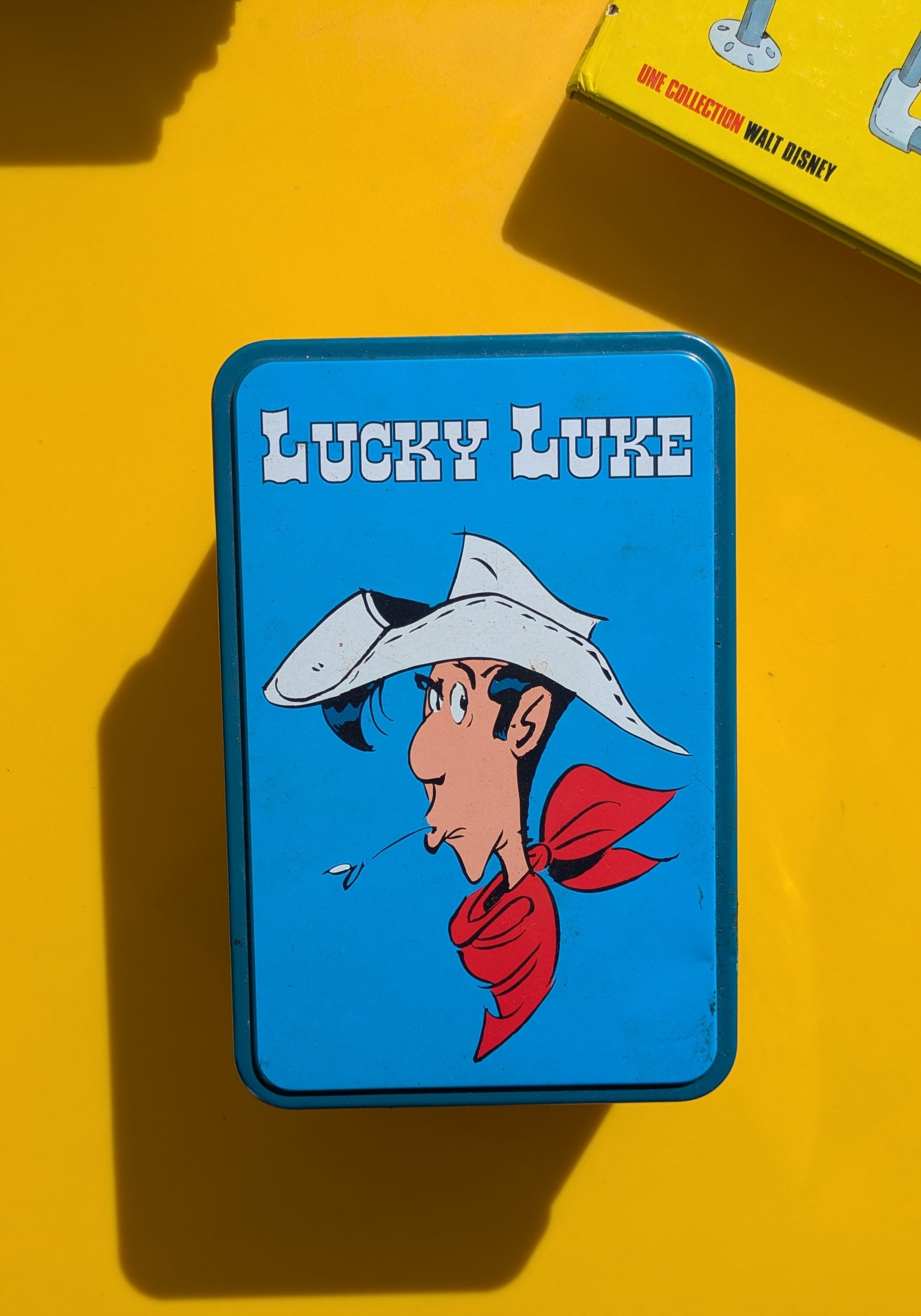 Boîte à biscuits en métal Lucky Luke