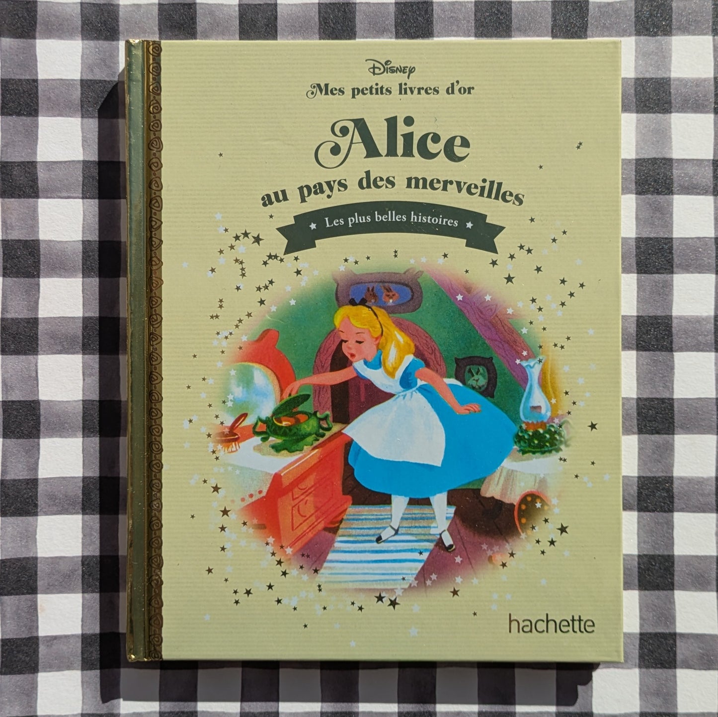 Album au choix parmi la collection collection Disney "mes petits livres d'or" Hachette