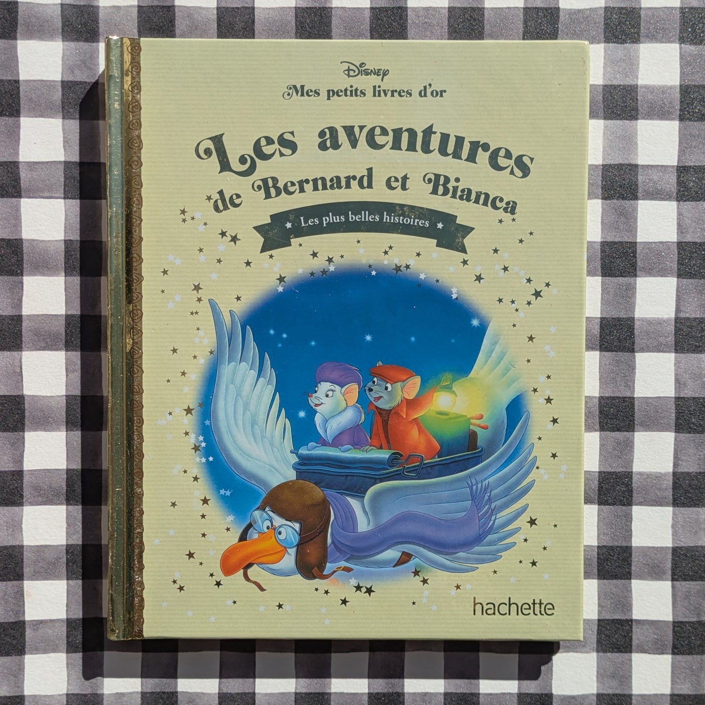 Album au choix parmi la collection collection Disney "mes petits livres d'or" Hachette