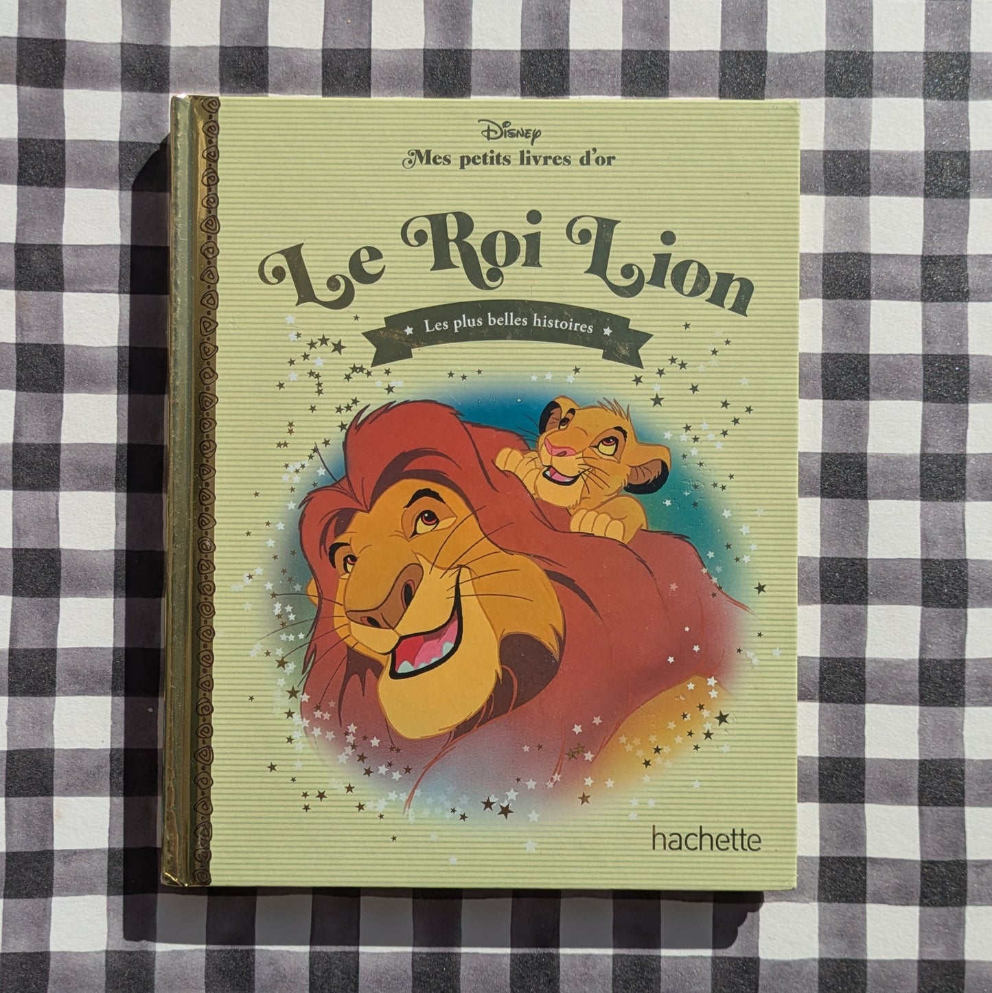 Album au choix parmi la collection collection Disney "mes petits livres d'or" Hachette