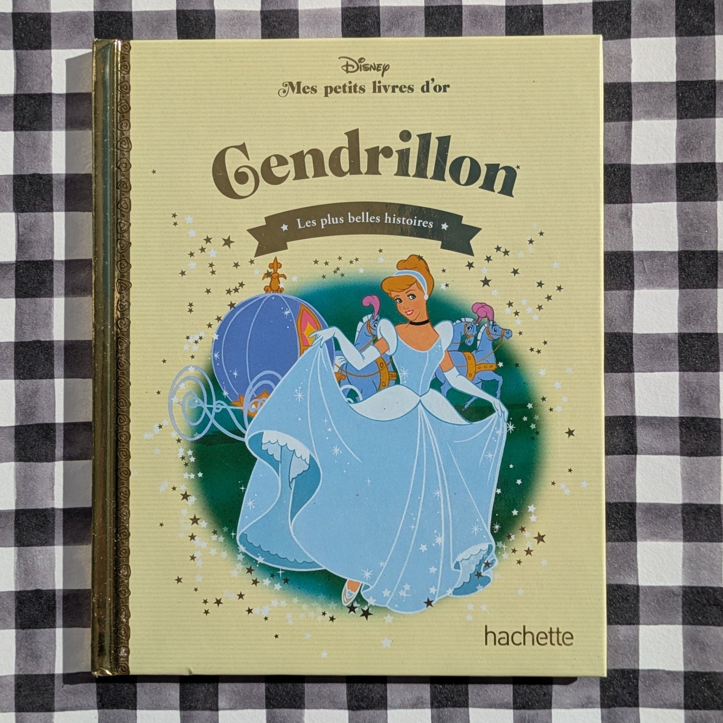 Album au choix parmi la collection collection Disney "mes petits livres d'or" Hachette