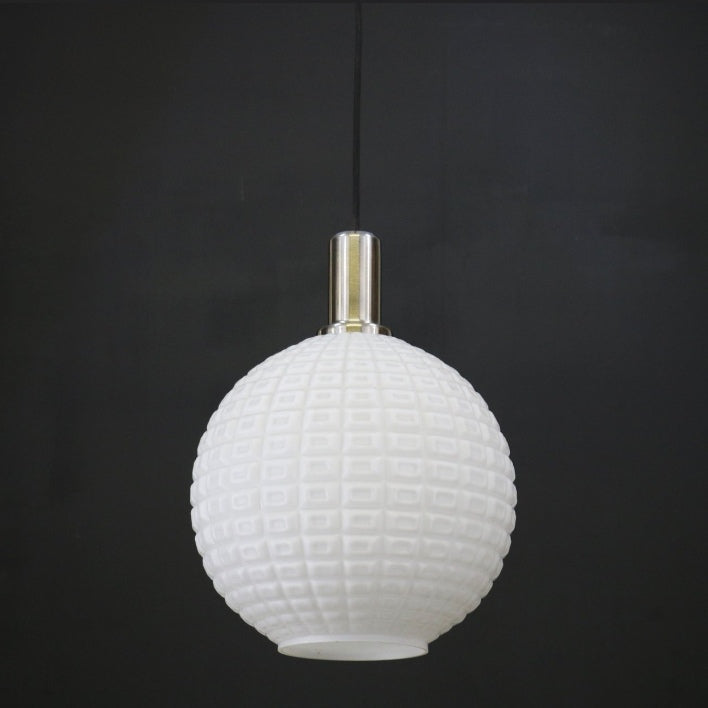 suspension sphère opaline années 70