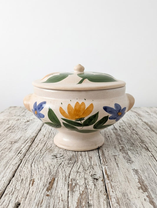 Soupière Vintage en Grès Émaillé Fait Main – Motif Floral – Poteries du Marais