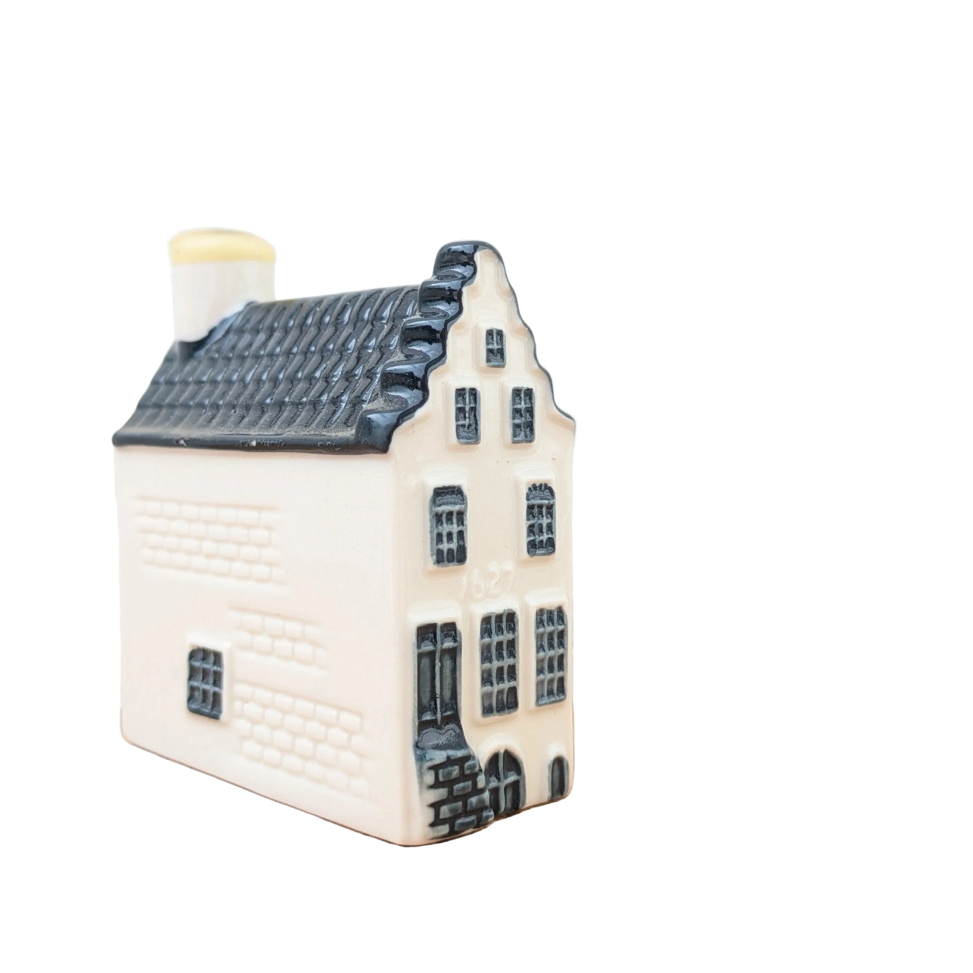 Vue de profil de la maison KLM Delft numéro 02 
