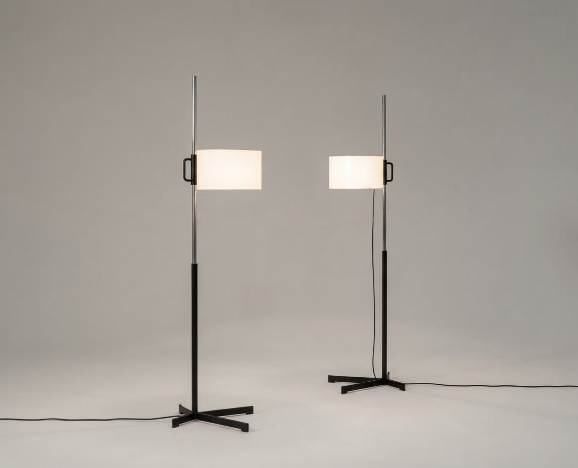 Miguel Milá — Paire de Lampadaires « TMC » (Édition Historique Originale)