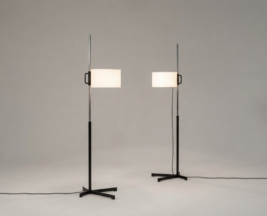 Miguel Milá — Paire de Lampadaires « TMC » (Édition Historique Originale)