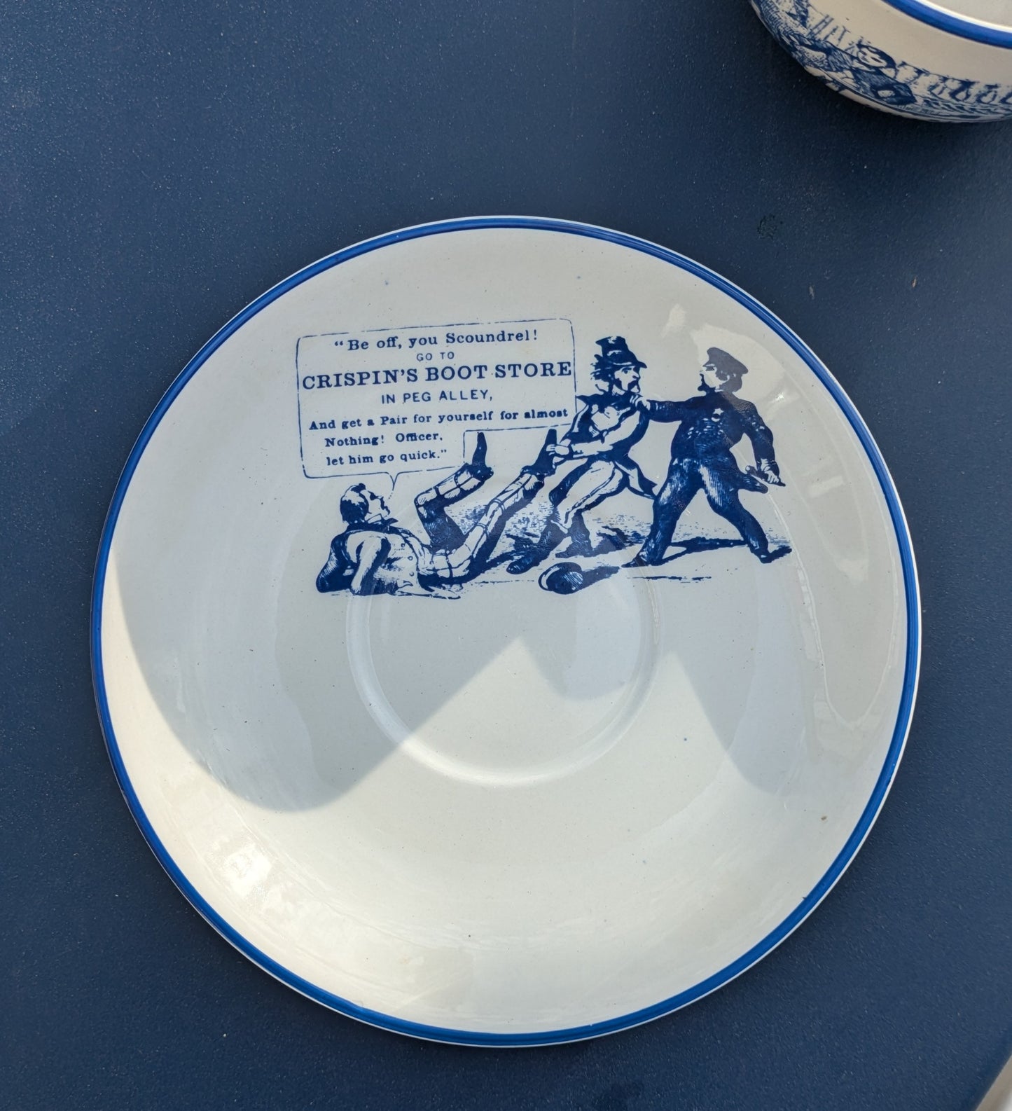 Tasse pour moustachus Crown Devon England