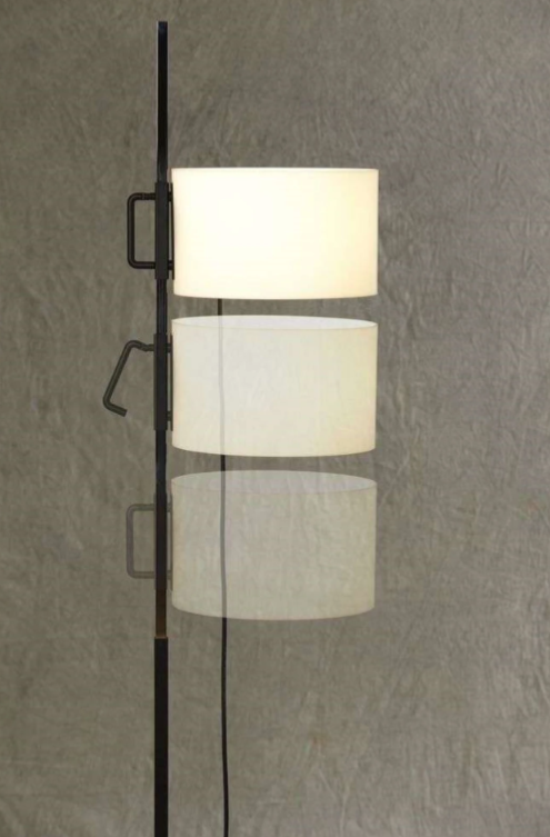 Miguel Milá — Paire de Lampadaires « TMC » (Édition Historique Originale)