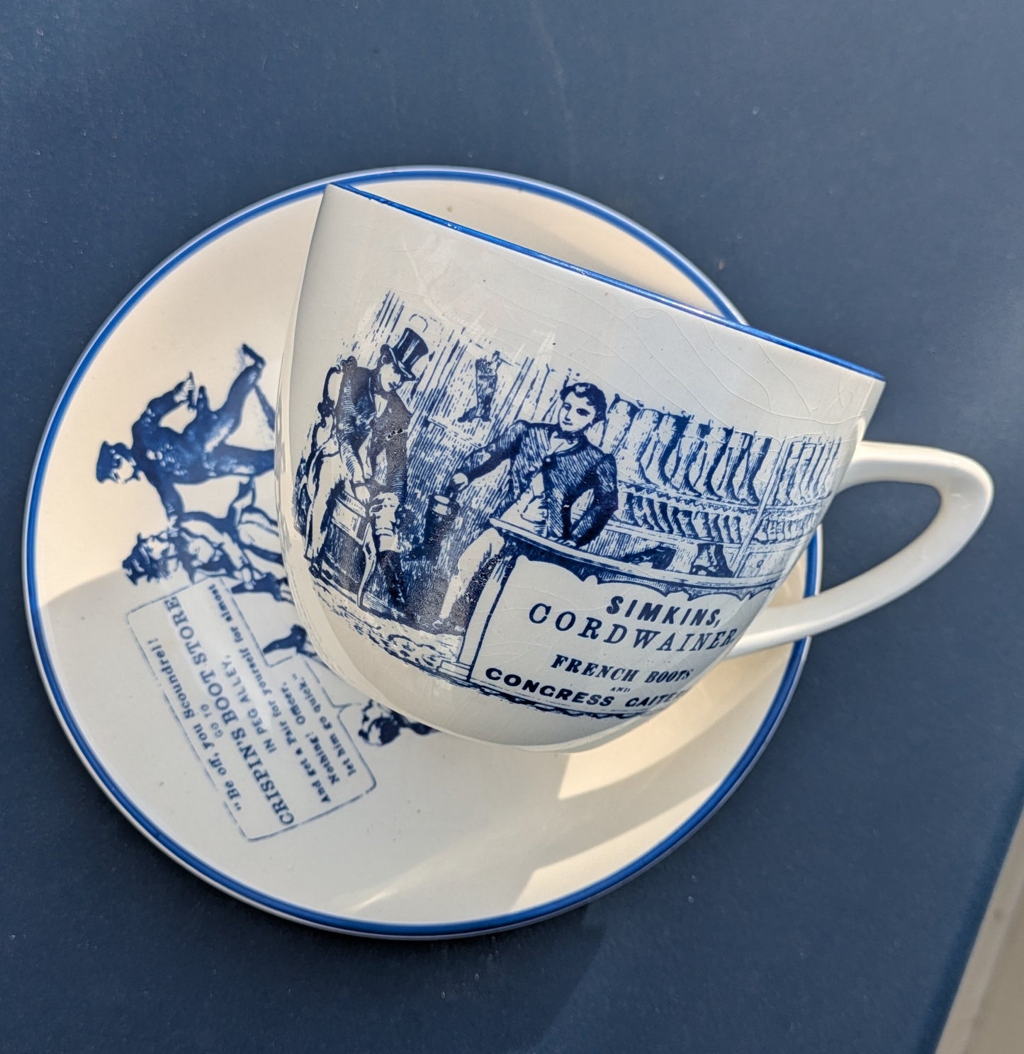 Tasse pour moustachus Crown Devon England