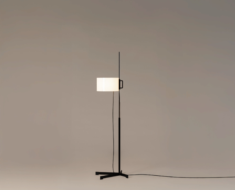 Miguel Milá — Paire de Lampadaires « TMC » (Édition Historique Originale)
