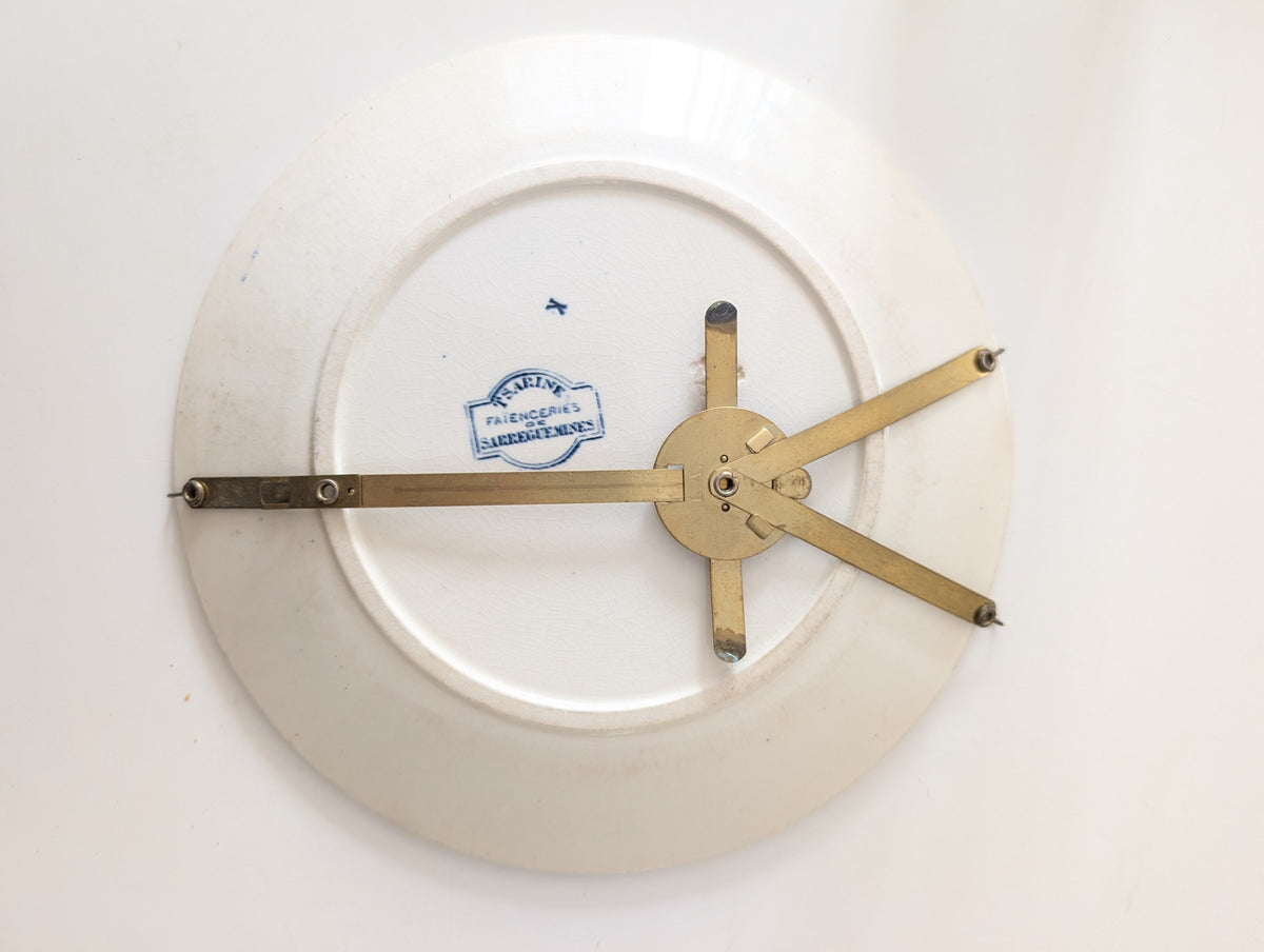 Assiette Ancienne en Terre de Fer "Tsarine" – U&C Sarreguemines (Décor Bleu, Fin XIXe Siècle)