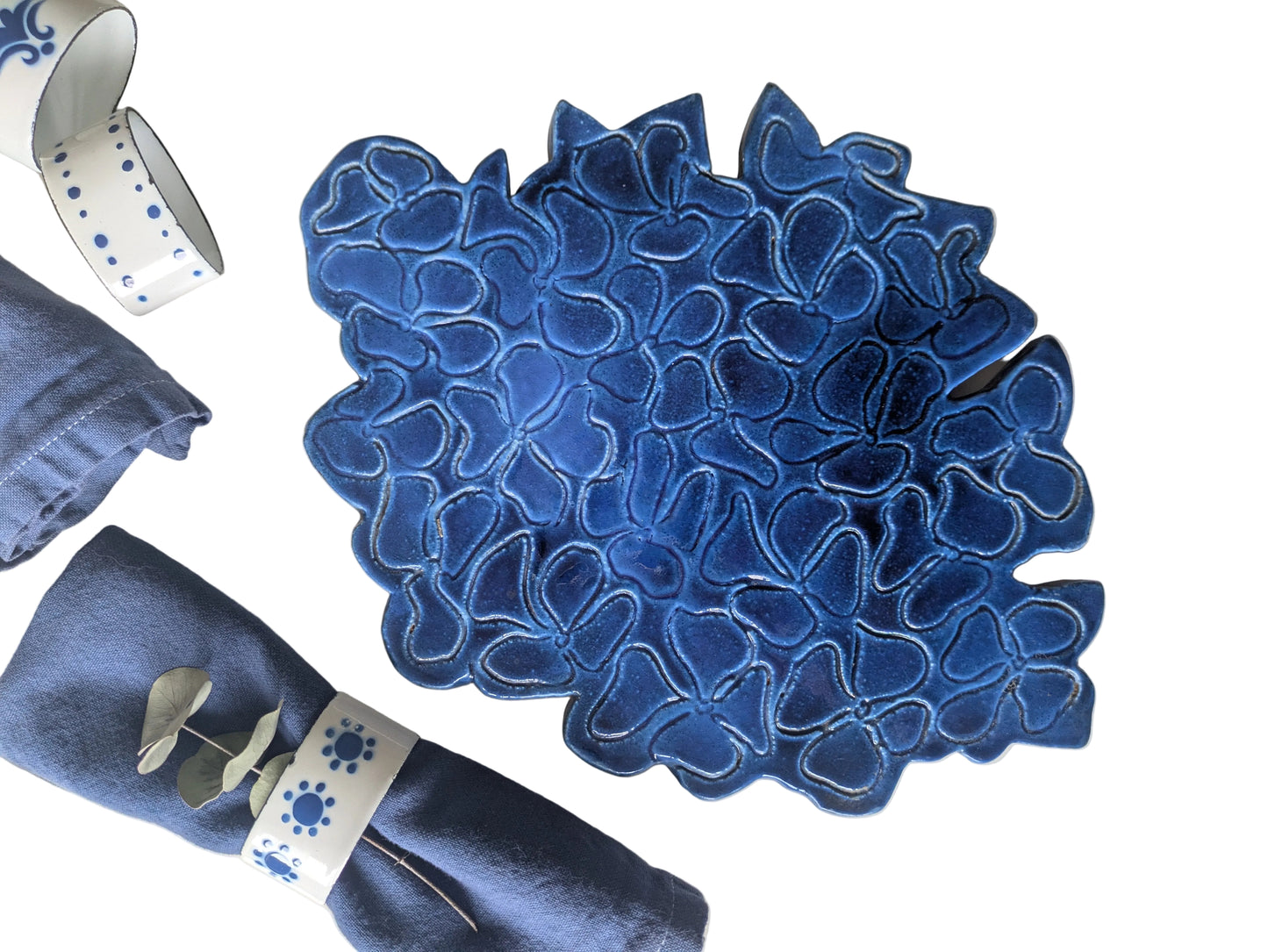 Dessous de plat en céramique émaillée signé