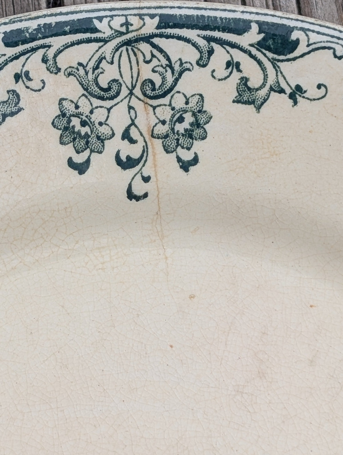 Assiette à dessert ancienne Terre de Fer – Modèle "MIGNON" – U&C Sarreguemines (c. 1880–1910)