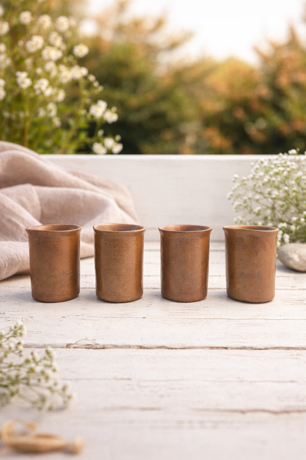 4 gobelets en grès artisanaux vintage